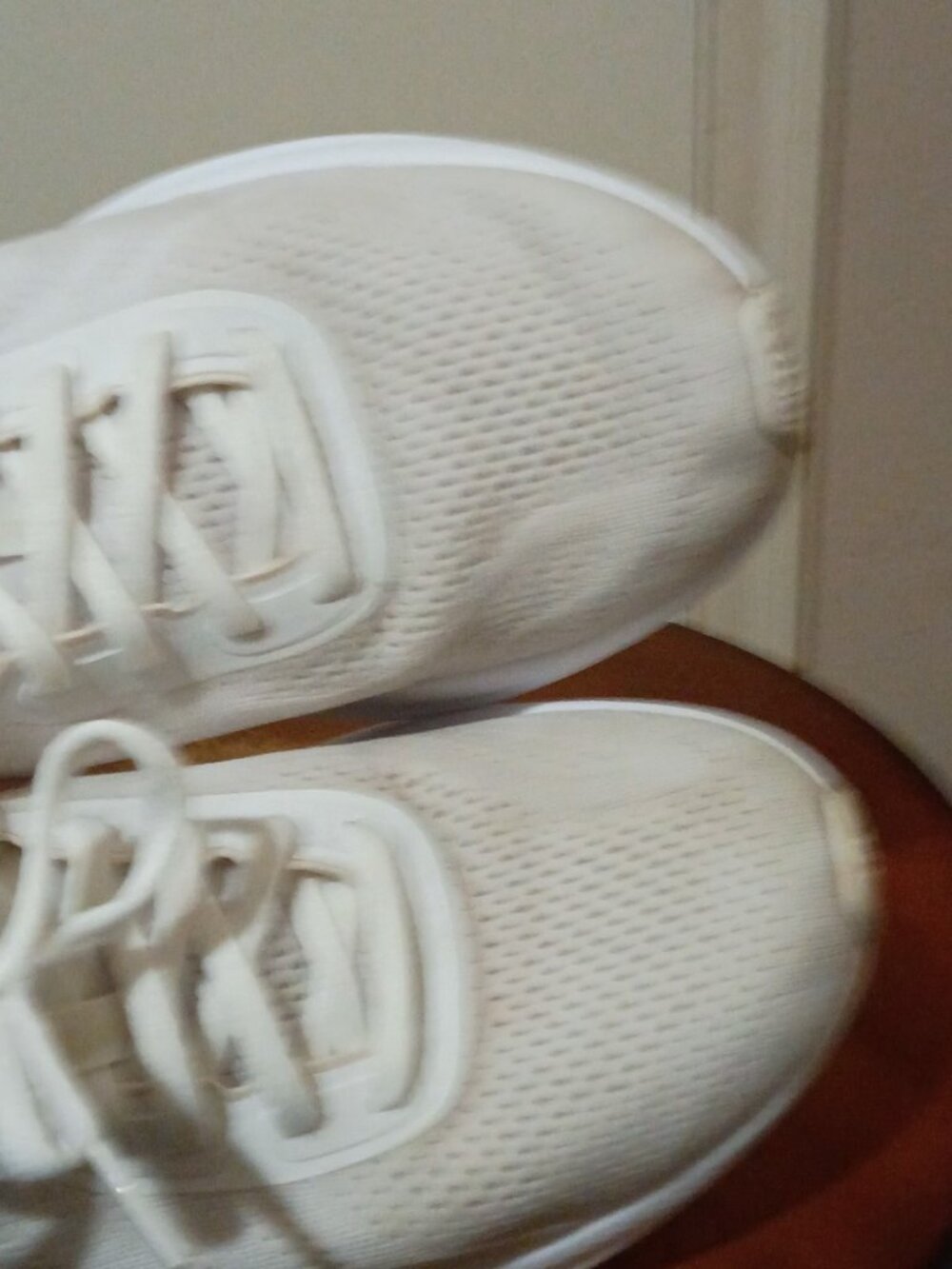 Lululemon Shoes Womens Size 8.5 White Beyondfeel Run Running Athletic Sneakers - Picture 11 of 16